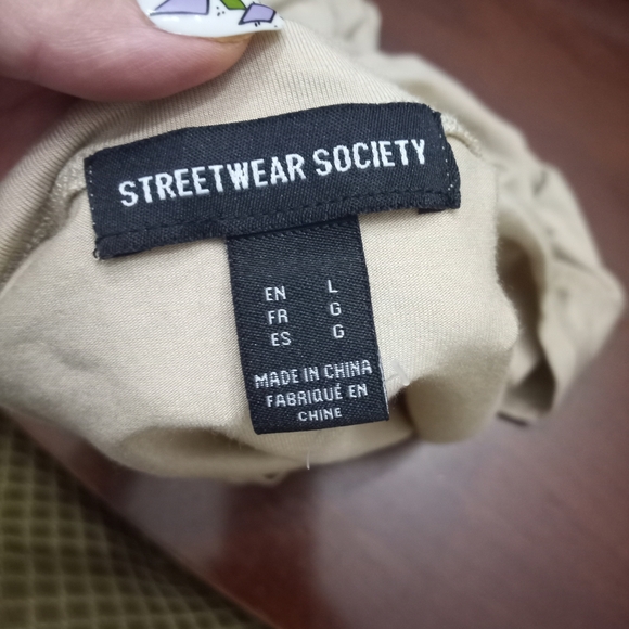 Streetwear Society Beige V-Neck Short Sleeve Tee - Picture 2 of 3